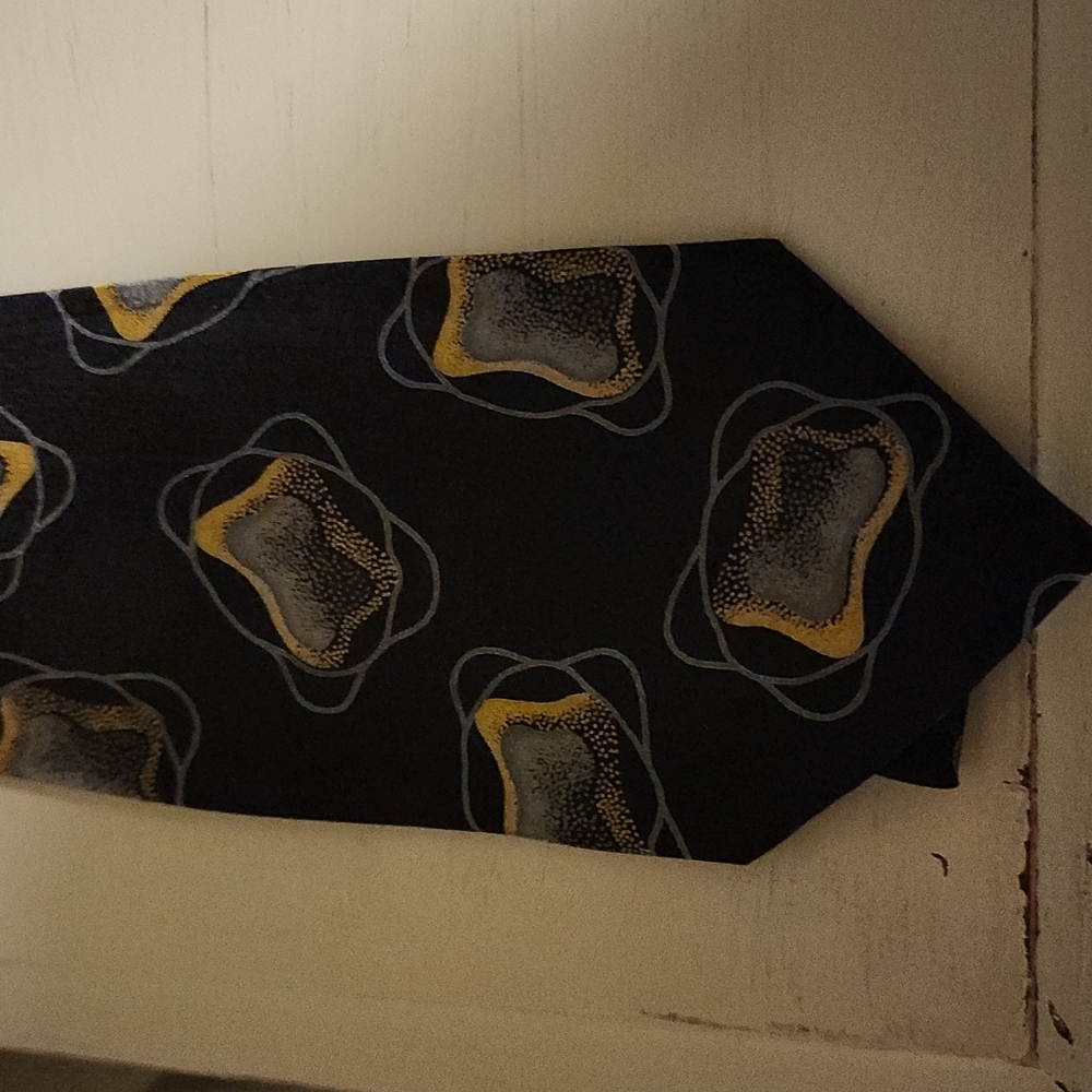 Bachrach Tie - Picture 2 of 5